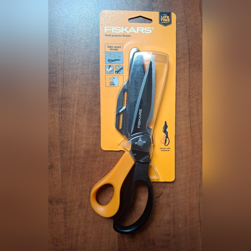 Fiskars 356922-1009 Stainless Steel Garden Scissors ~ NEW